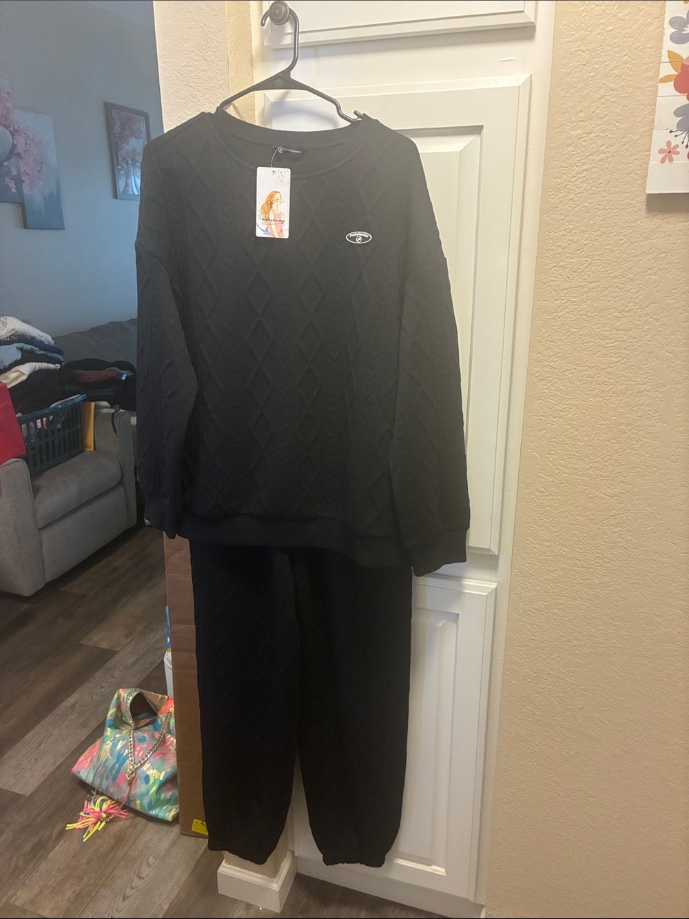 Pretty Garden black diamond quilted texture 2 piece lounge set NWT